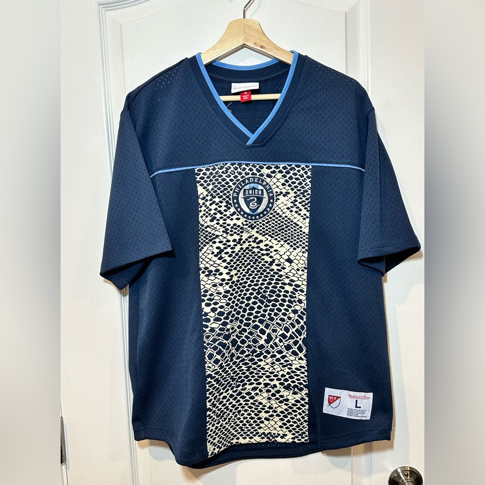 Philadelphia Union Mitchell and Ness 2022 Authentic Men’s Large Jersey